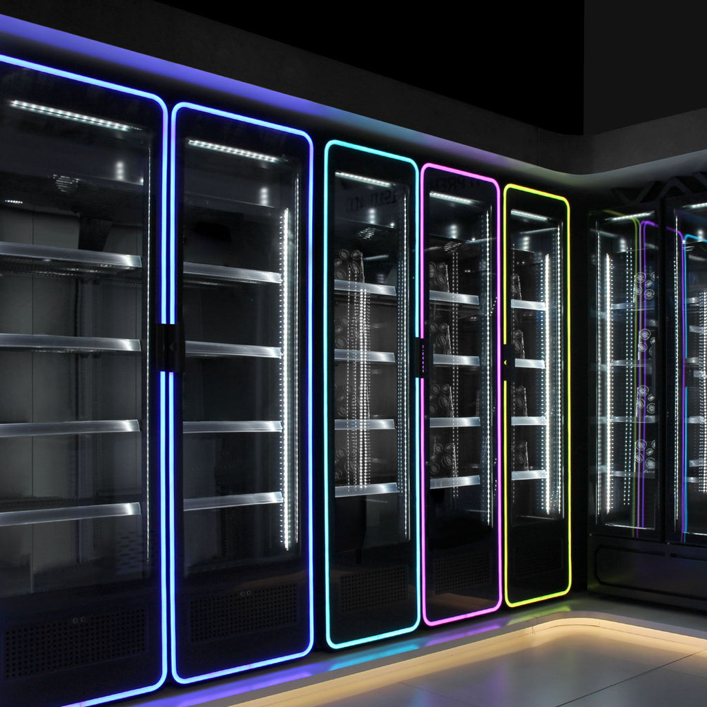 Nevera expositora de bebidas - 670mm - 550 litros - 1 puerta de cristal - con iluminación LED - display digital de temperatura
Código de producto, SKU GKE550LED
